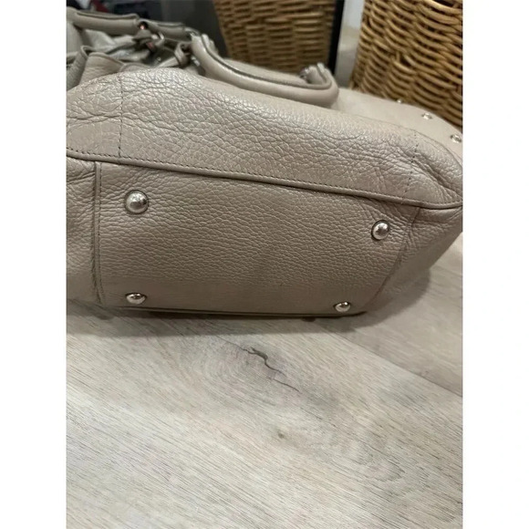 Furla Women's Taupe Convertible Leather Tote Bag with Zippered Pocket - Picture 12 of 13